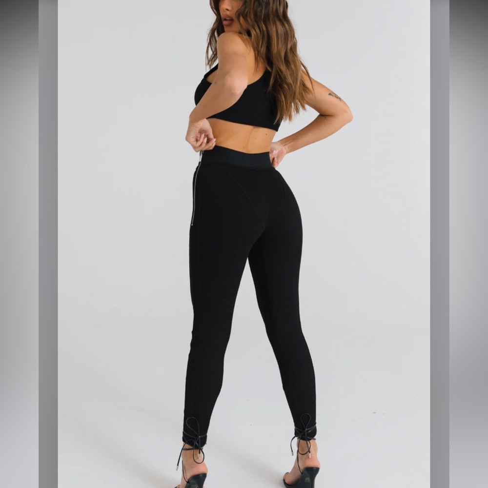🆕 MAUVAIS Kaia Ribbed Racer Crop Top - Picture 6 of 14